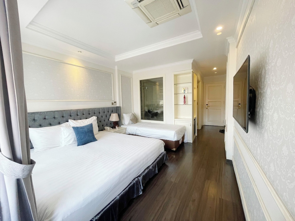 luxury old quarter hotel and gym