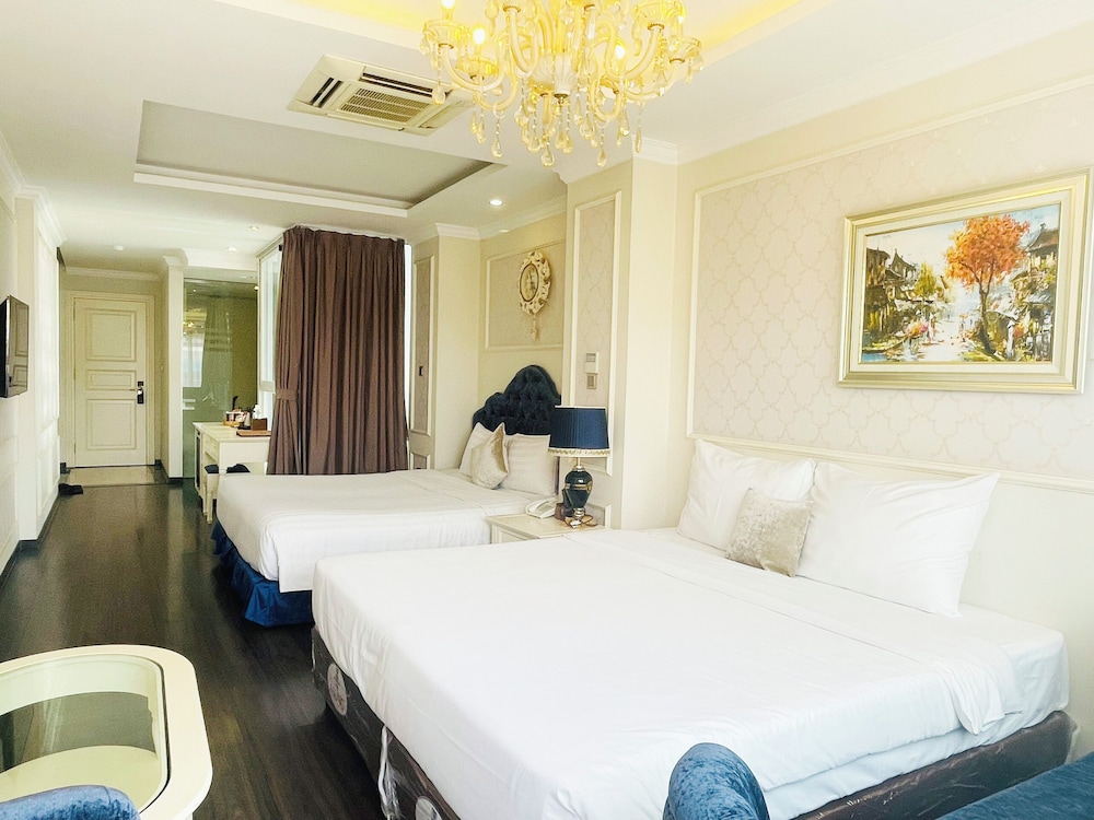 luxury old quarter hotel and gym