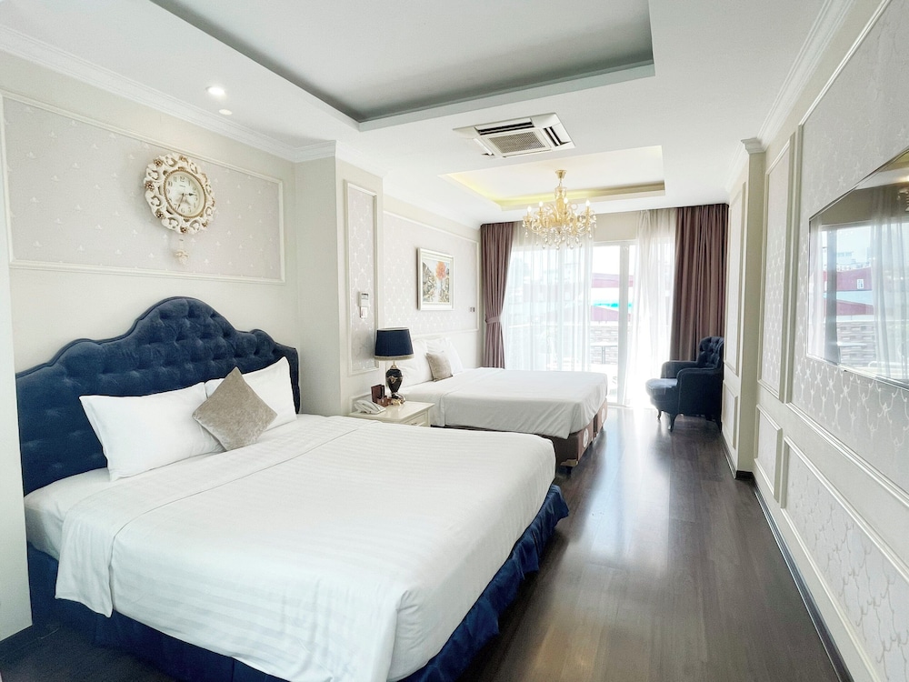luxury old quarter hotel and gym