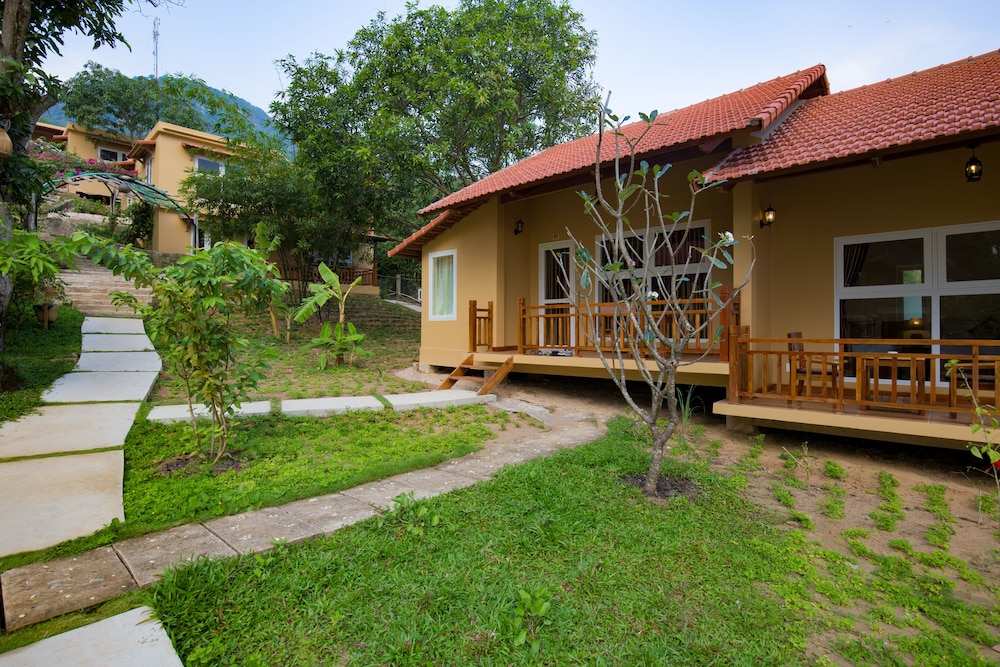mango beach resort
