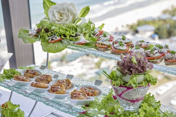 Yarra Ocean Suites Danang,M? An>>Da Nang,4 star