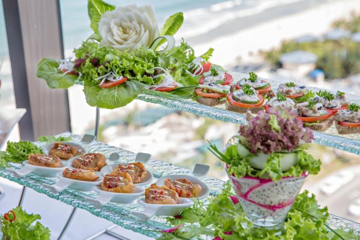 yarra ocean suites danang