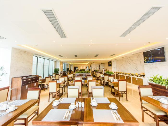 yarra ocean suites danang