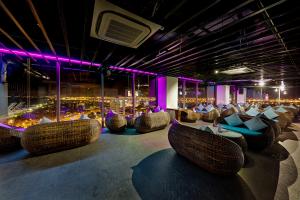 yarra ocean suites danang