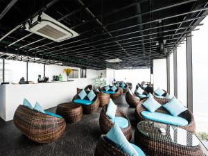 yarra ocean suites danang