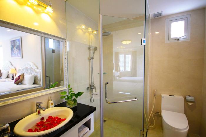 tuyet son hotel