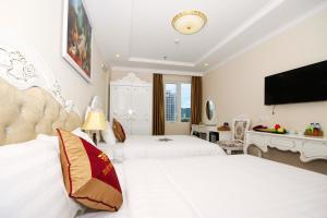 tuyet son hotel