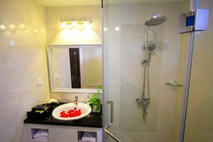 tuyet son hotel