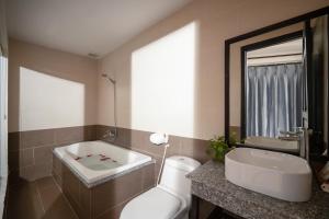 viet long hoi an beach hotel