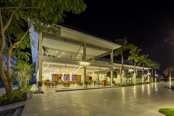 Diamond Bay Condotel - Resort Nha Trang,Khanh Hoa Province>>Nha Trang,4 star