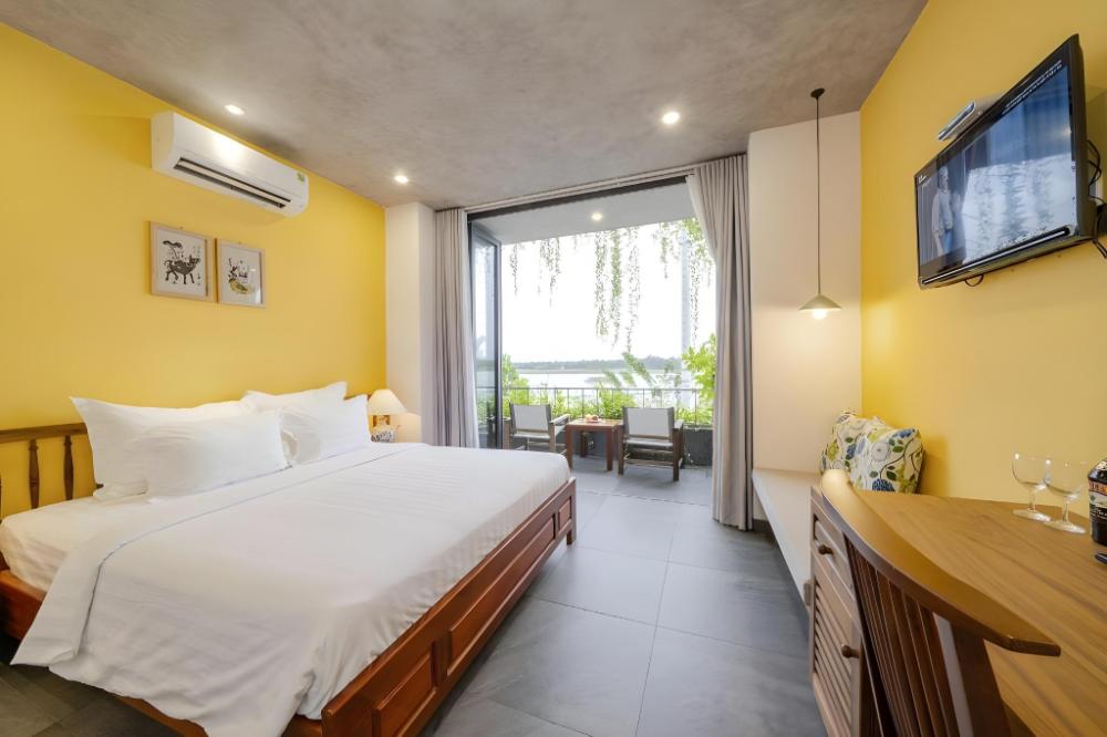 serene riverside hotel hoi an