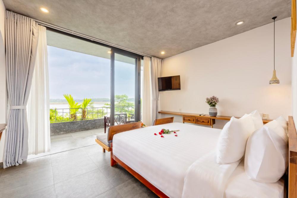 serene riverside hotel hoi an