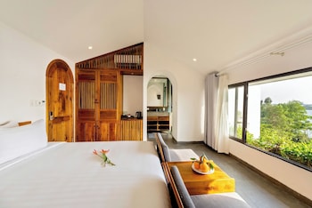 serene riverside hotel hoi an