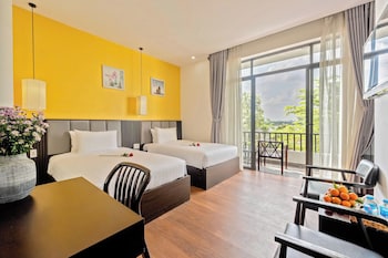 serene riverside hotel hoi an