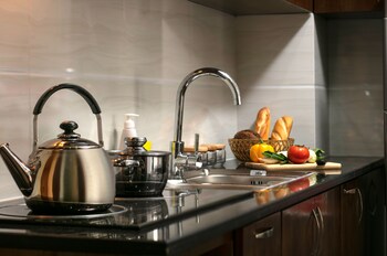 poonsa duy tan hotel and serviced apartment