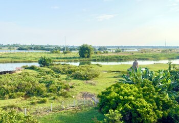 the quin riverside villa