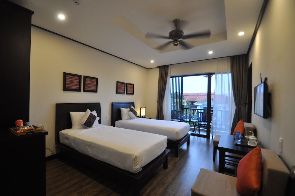 the quin riverside villa