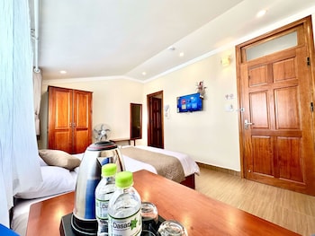 nam xuan premium hotel