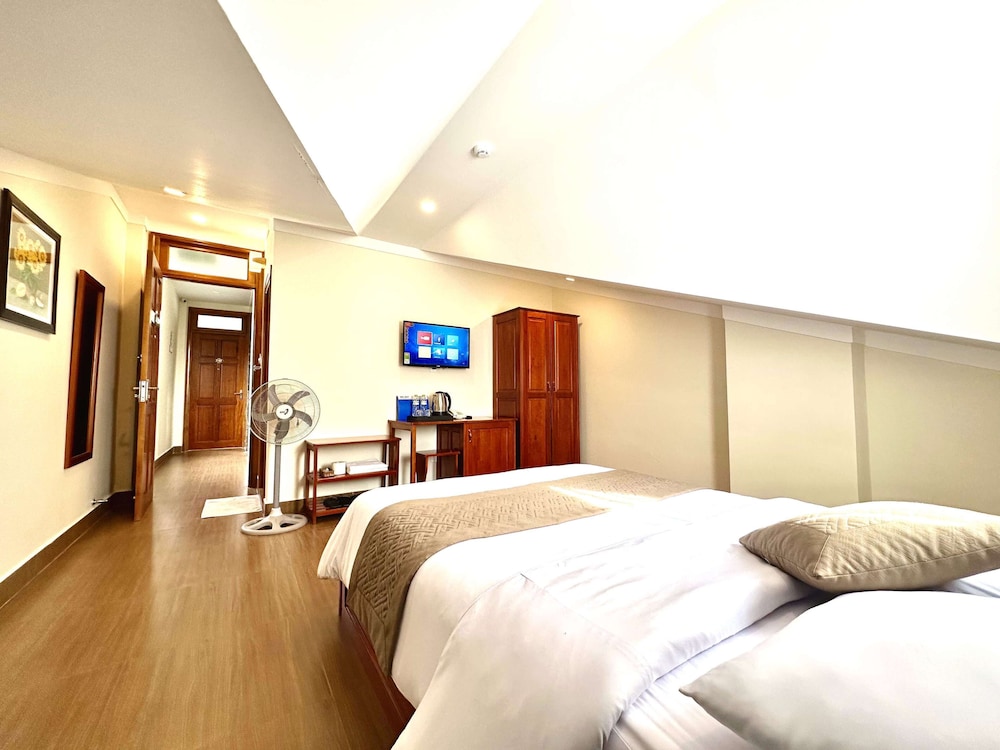 nam xuan premium hotel