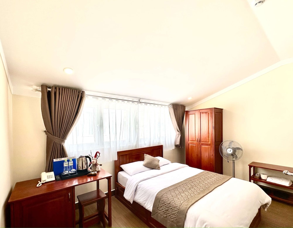 nam xuan premium hotel