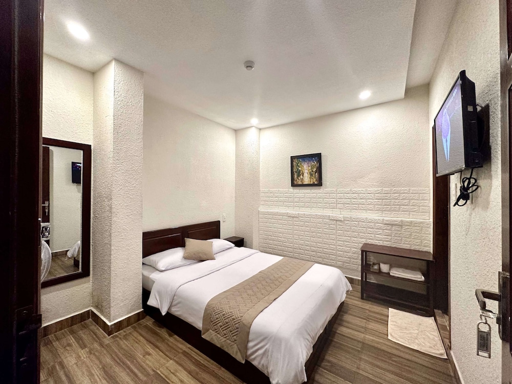 nam xuan premium hotel