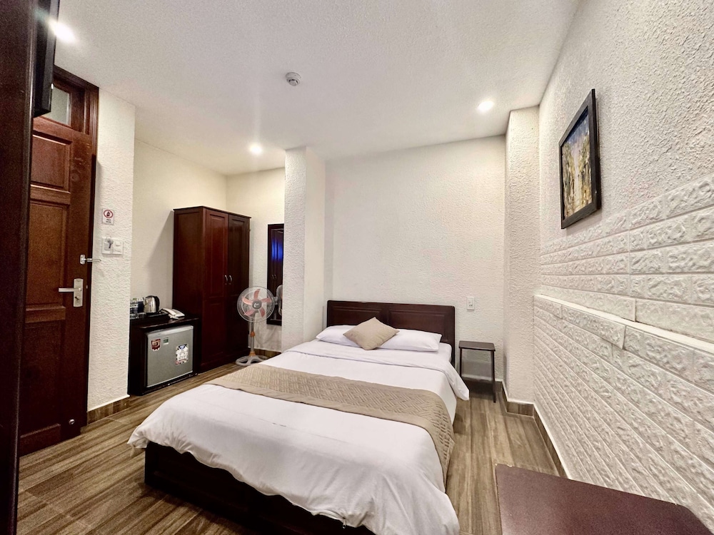nam xuan premium hotel