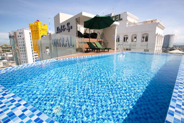 central hotel and spa