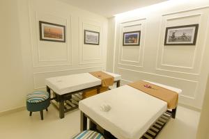 central hotel and spa
