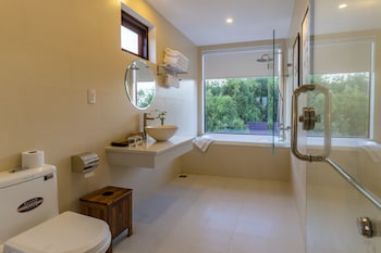 riverside hamlet homestay and villas