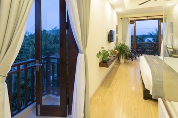 riverside hamlet homestay and villas