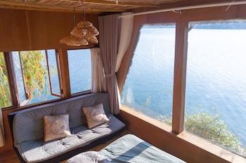 the lake house dalat hostel