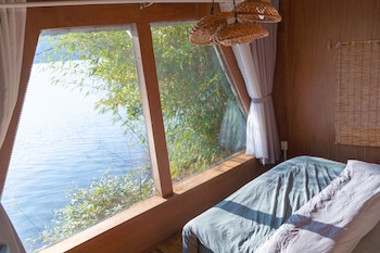 the lake house dalat hostel