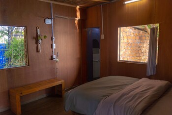 the lake house dalat hostel