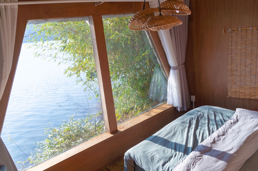 the lake house dalat hostel