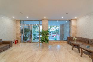 seven seas hotel and apartment