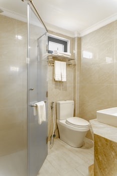 seven seas hotel and apartment