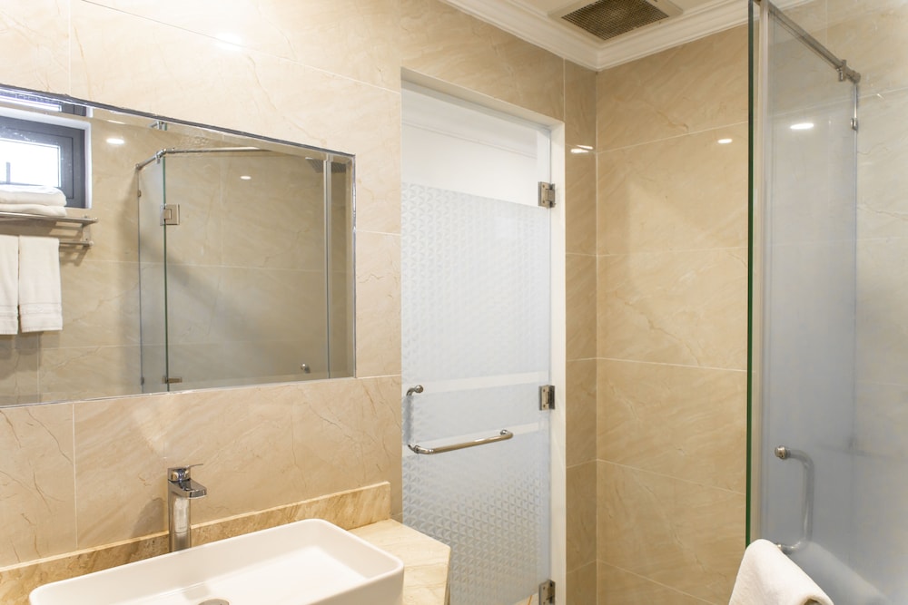 seven seas hotel and apartment