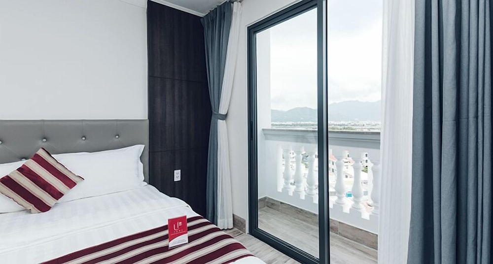 seven seas hotel and apartment