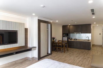 seven seas hotel and apartment