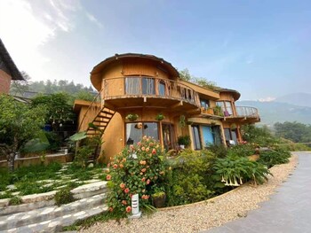 sapa clay house mountain retreat