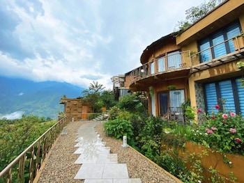 sapa clay house mountain retreat