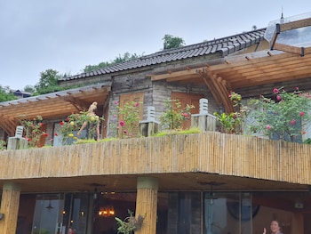 sapa clay house mountain retreat