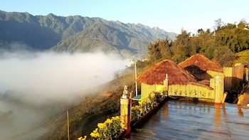 sapa clay house mountain retreat