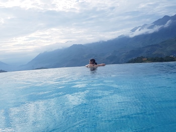 sapa clay house mountain retreat