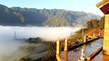 sapa clay house mountain retreat