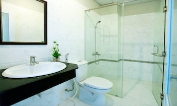 white swan apartment