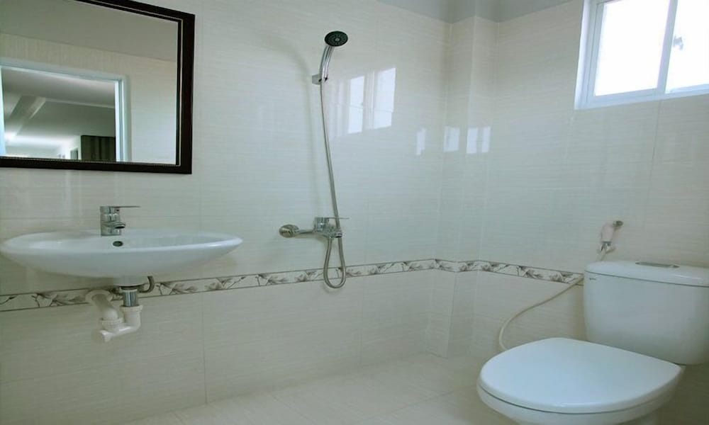 white swan apartment
