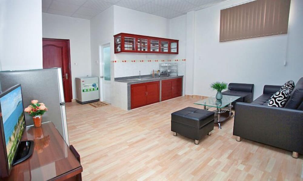 white swan apartment