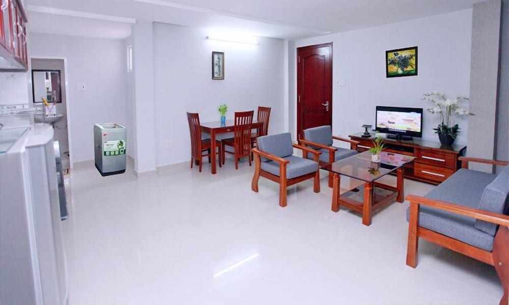 white swan apartment