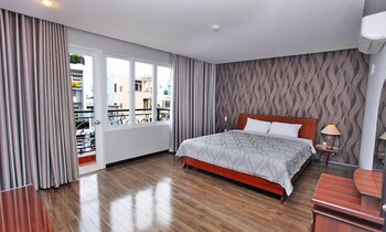 white swan apartment